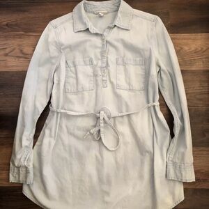 Liz Lange for Target Blue Long Sleeve Button Down Shirt